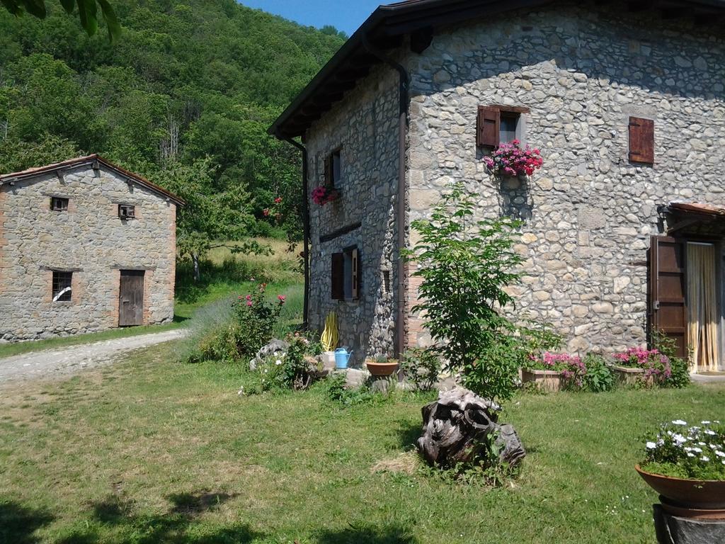 فيلا La Piana Dei Castagni Castel dʼAiano المظهر الخارجي الصورة