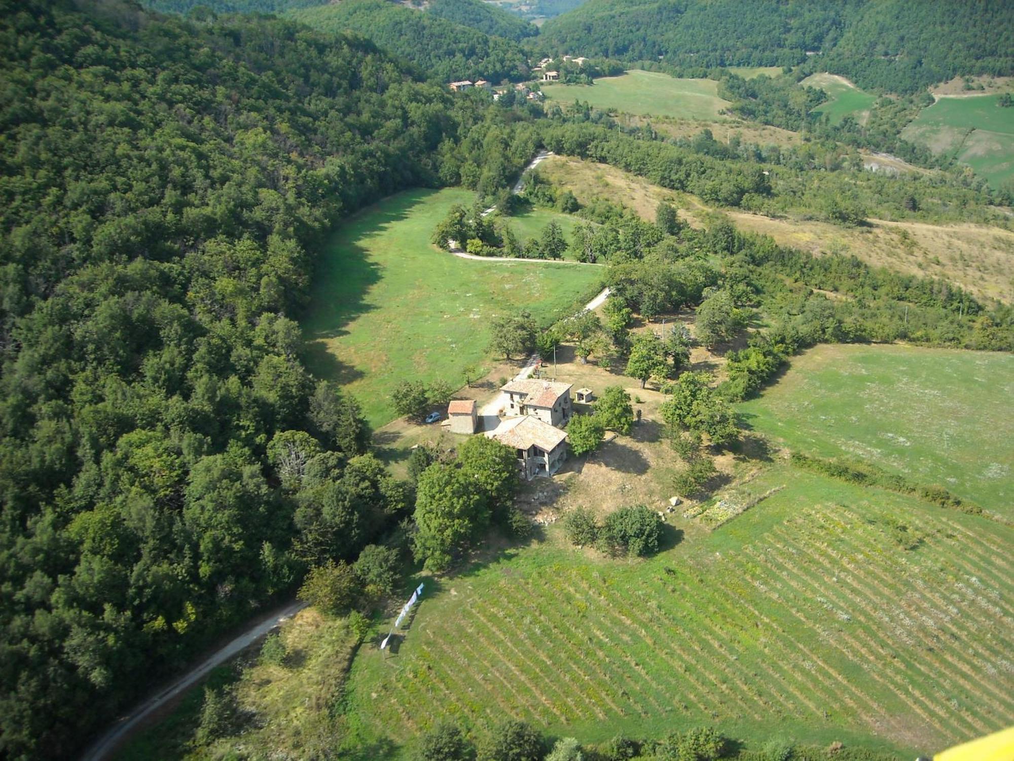 فيلا La Piana Dei Castagni Castel dʼAiano المظهر الخارجي الصورة