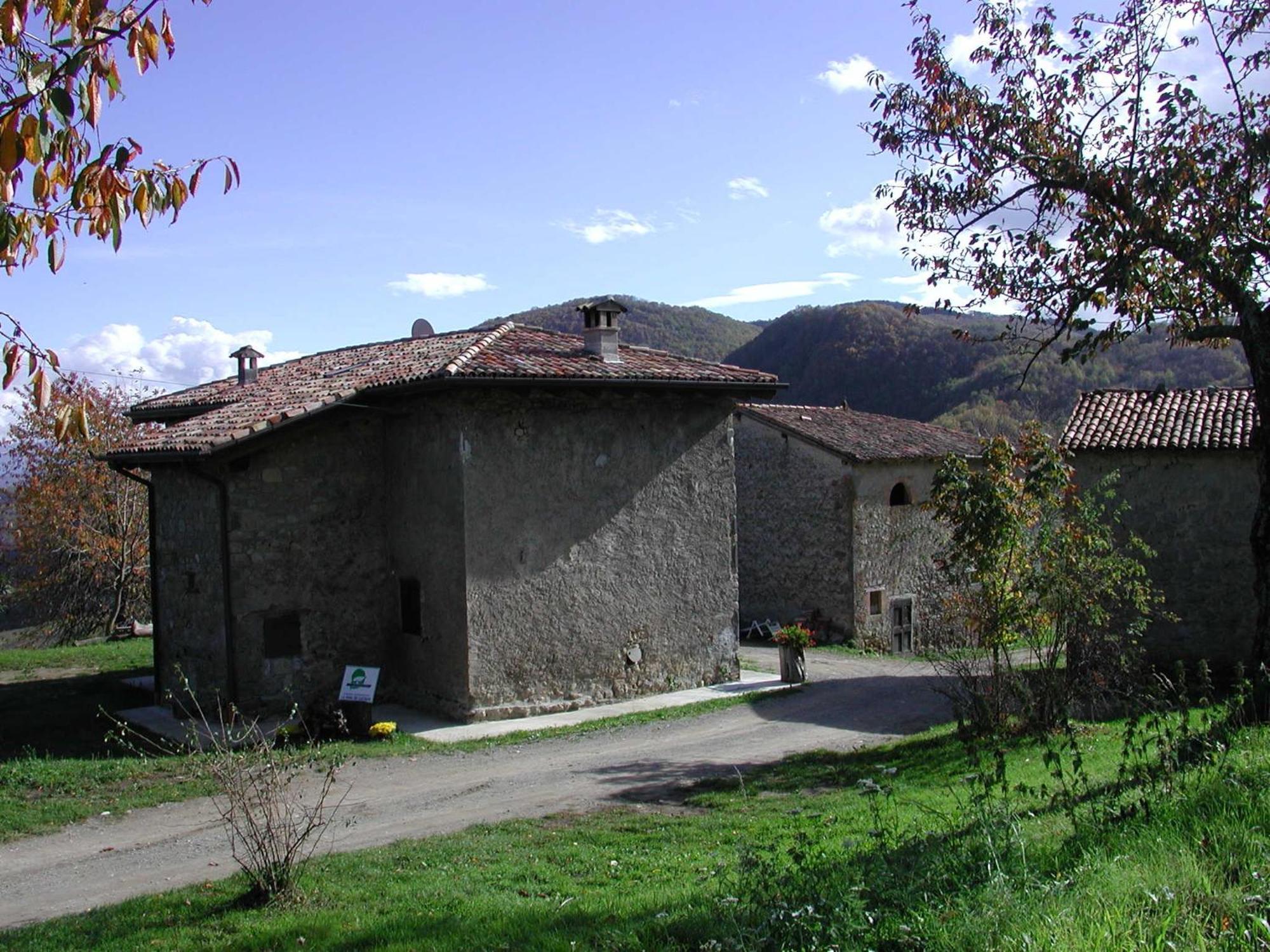 فيلا La Piana Dei Castagni Castel dʼAiano المظهر الخارجي الصورة