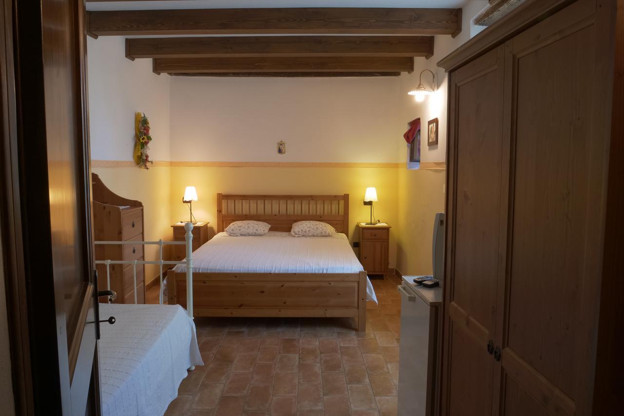 فيلا La Piana Dei Castagni Castel dʼAiano المظهر الخارجي الصورة